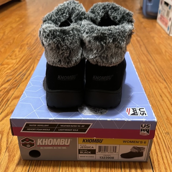 Khombu Women's Jessica Ankle Boots - Picture 5 of 9